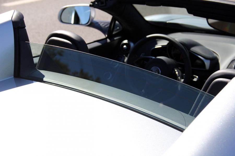  McLaren MP4-12C Spyder 2012 года  (фото 188 из 270)